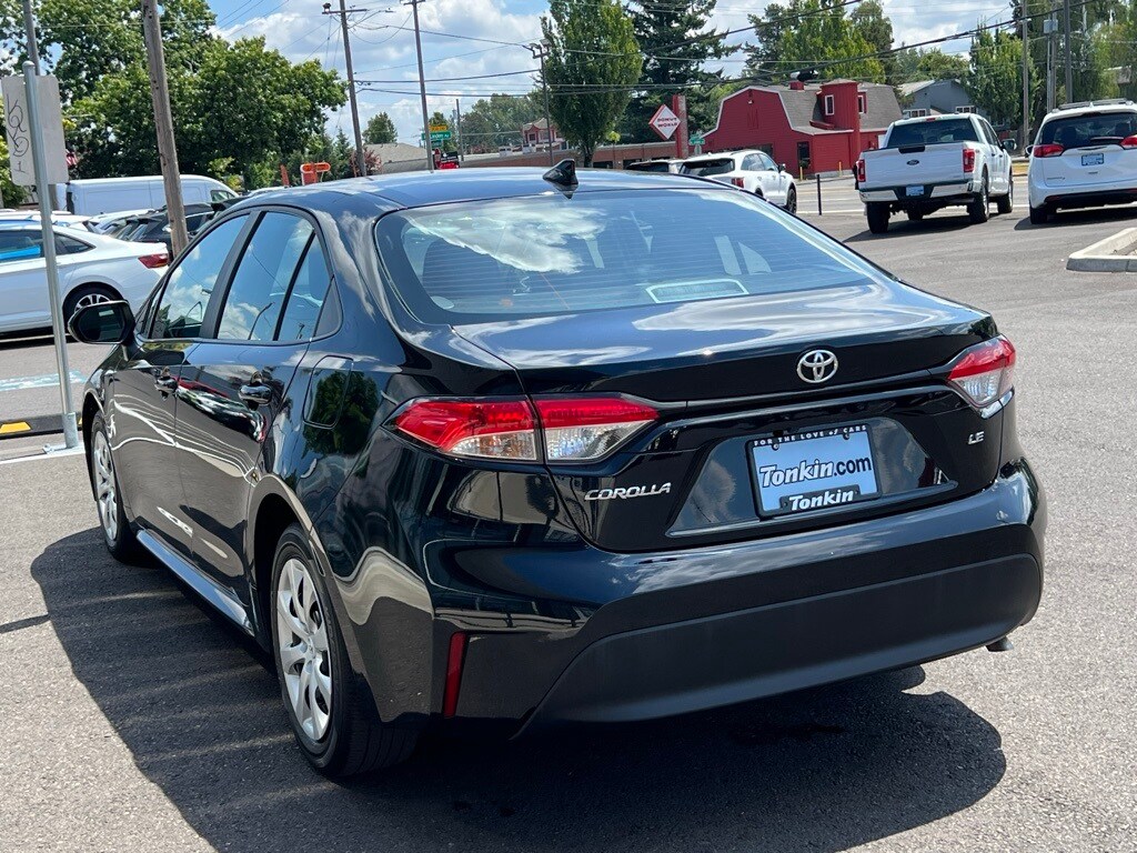 2024 Toyota Corolla LE photo 4