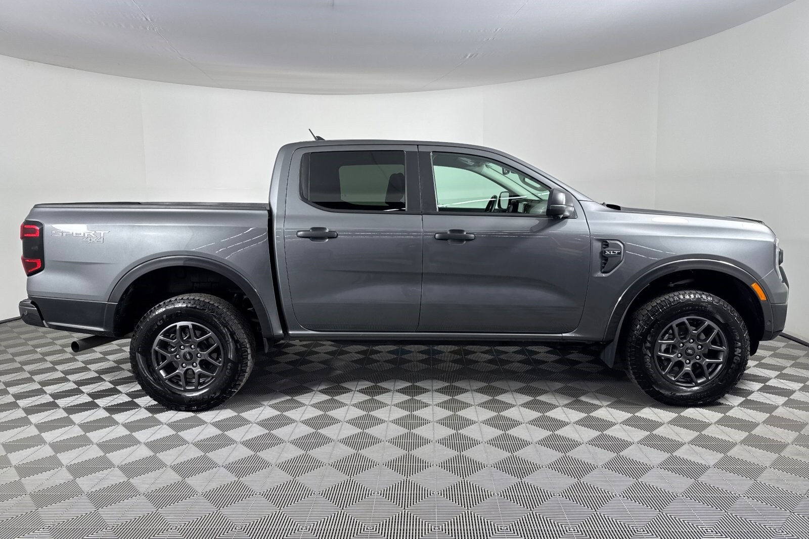 2024 Ford Ranger XLT photo 3