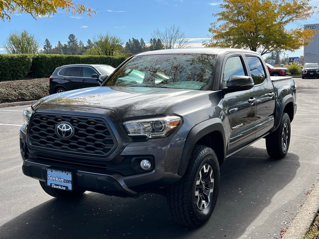 2020 Toyota Tacoma TRD Off-Road photo 3