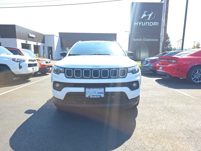 2024 Jeep Compass Latitude photo 4