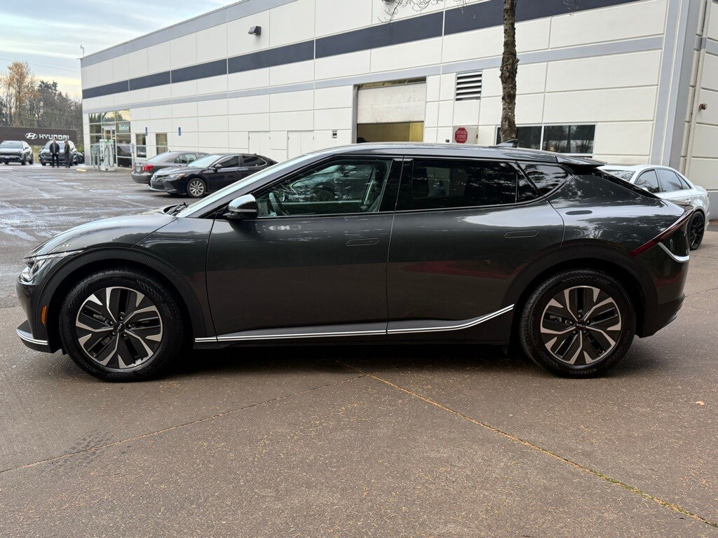 2023 Kia EV6 Light photo 3