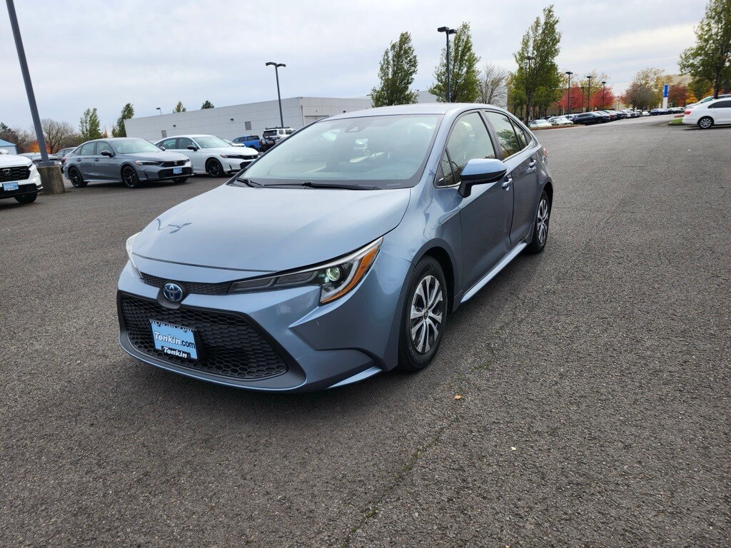 2022 Toyota Corolla Hybrid LE photo 3