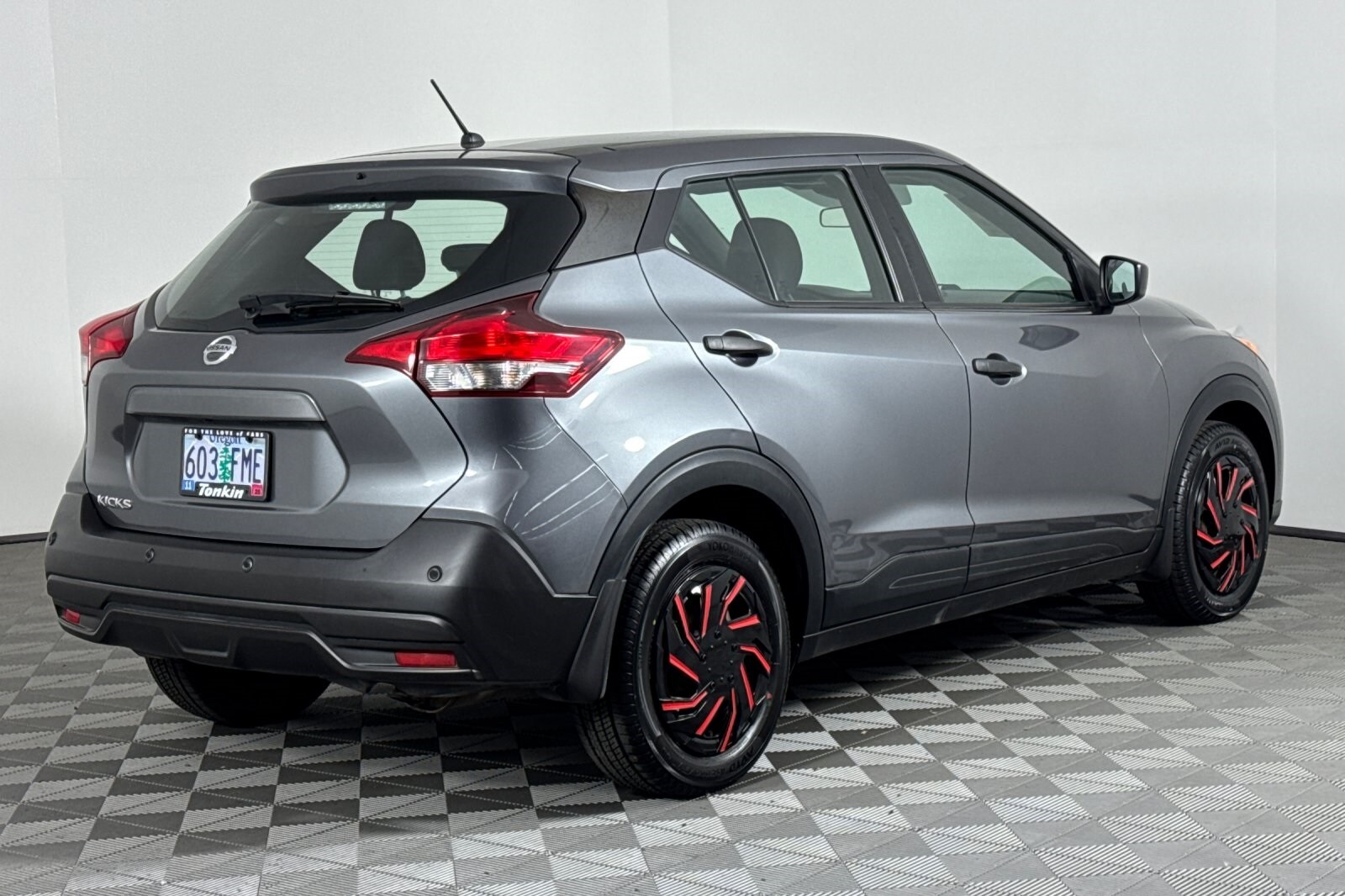 2020 Nissan Kicks S photo 4