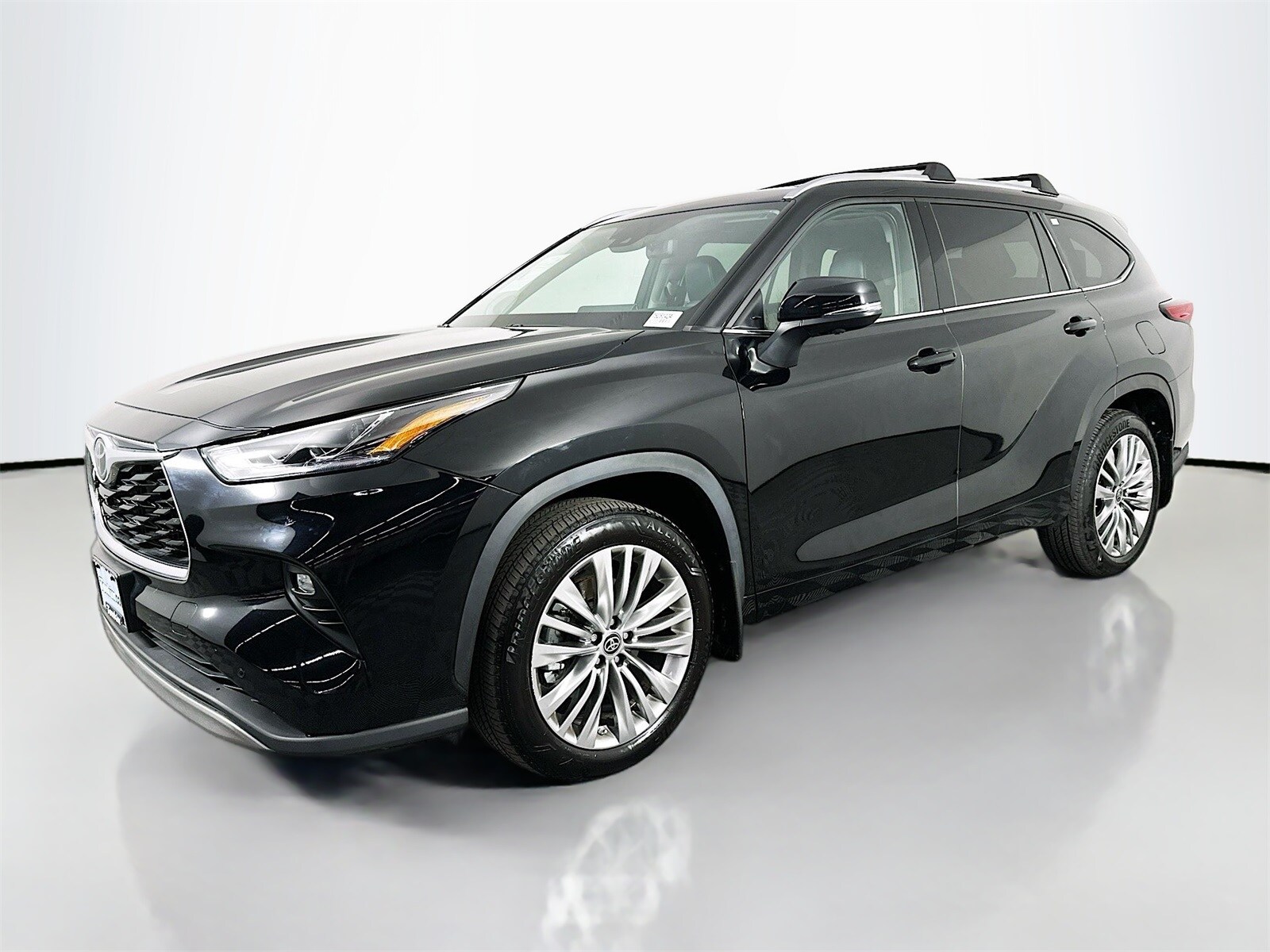 2023 Toyota Highlander Platinum photo 3
