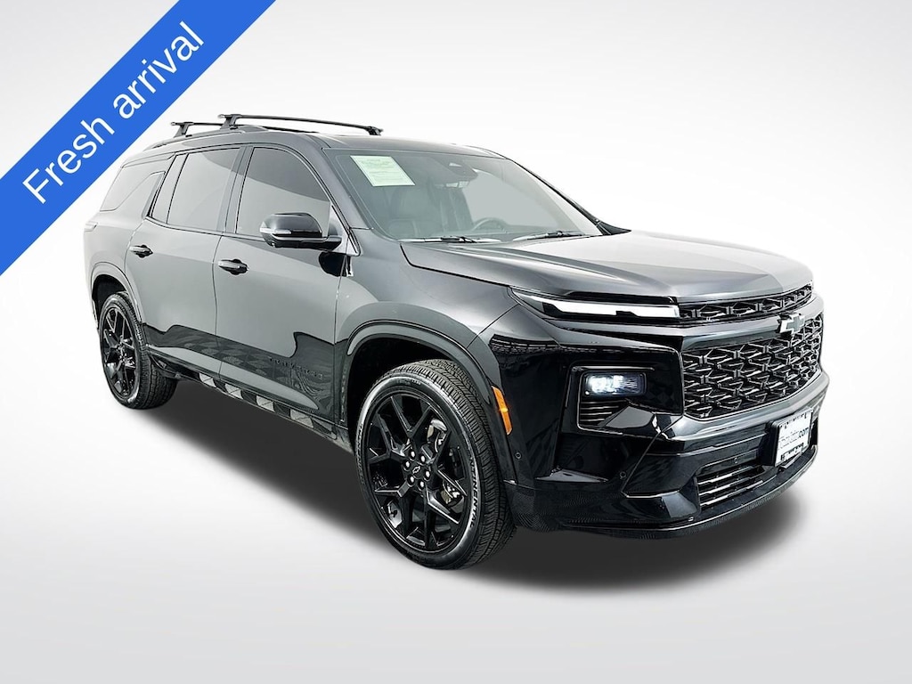 Used 2025 Chevrolet Traverse RS SUV