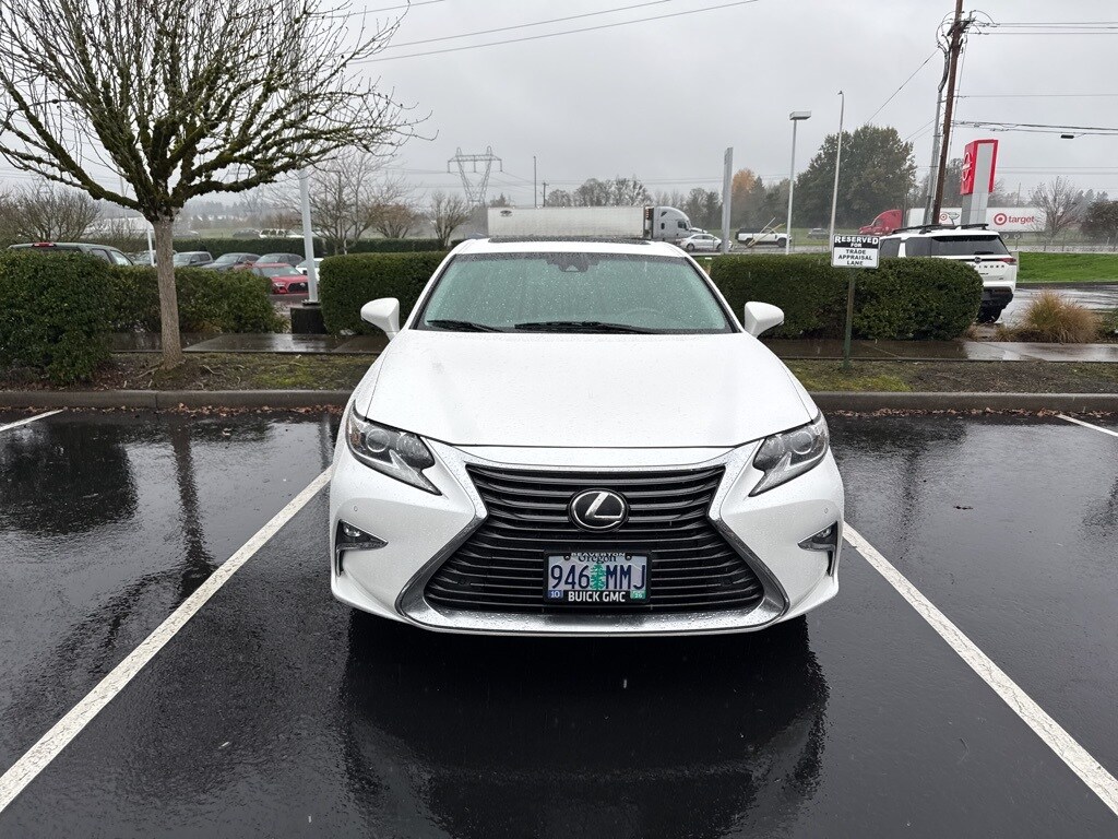 2016 Lexus ES 350 photo 4