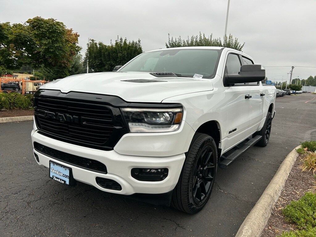 2024 Ram 1500 Laramie photo 3