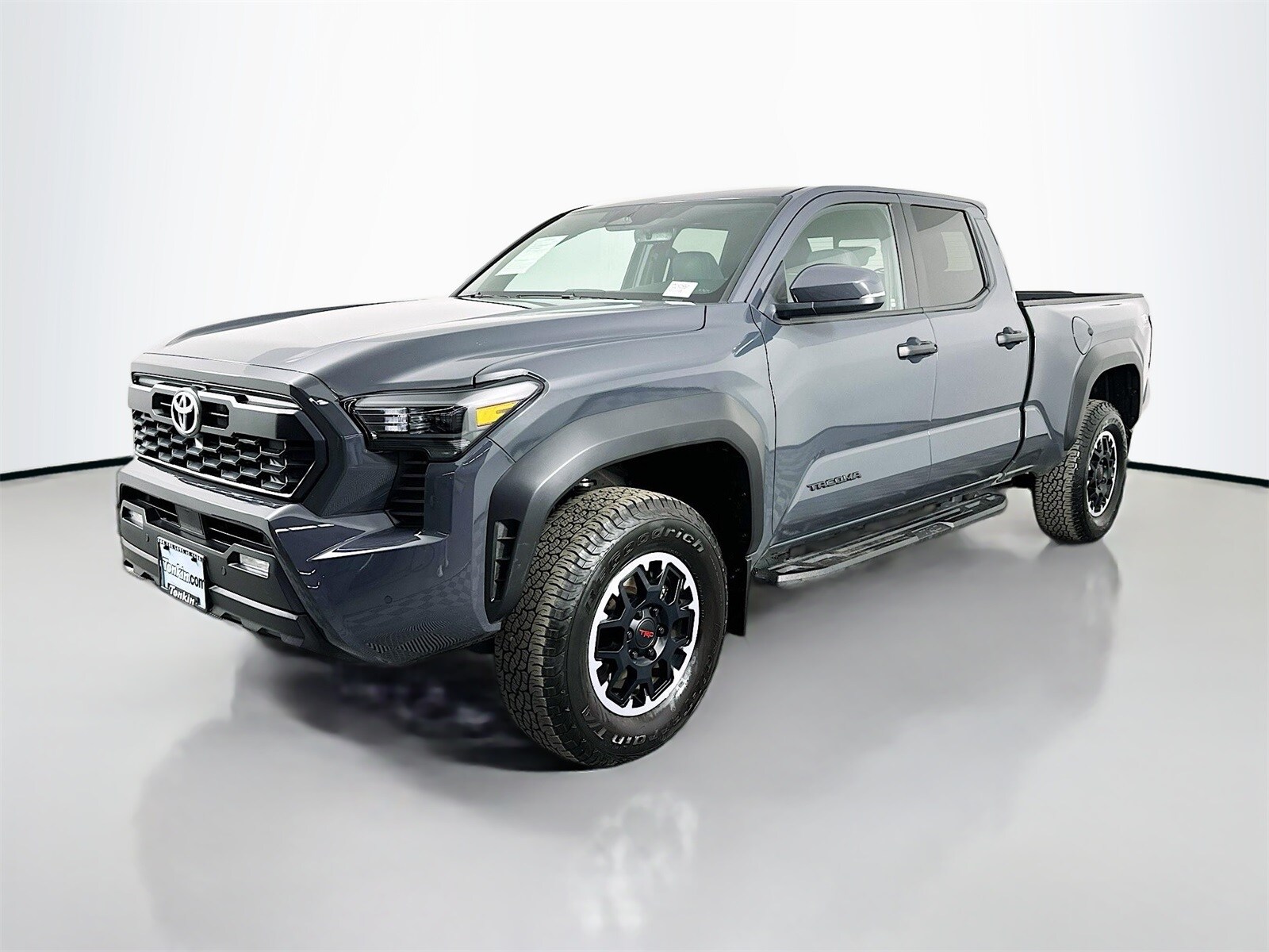 2024 Toyota Tacoma TRD Off-Road photo 3