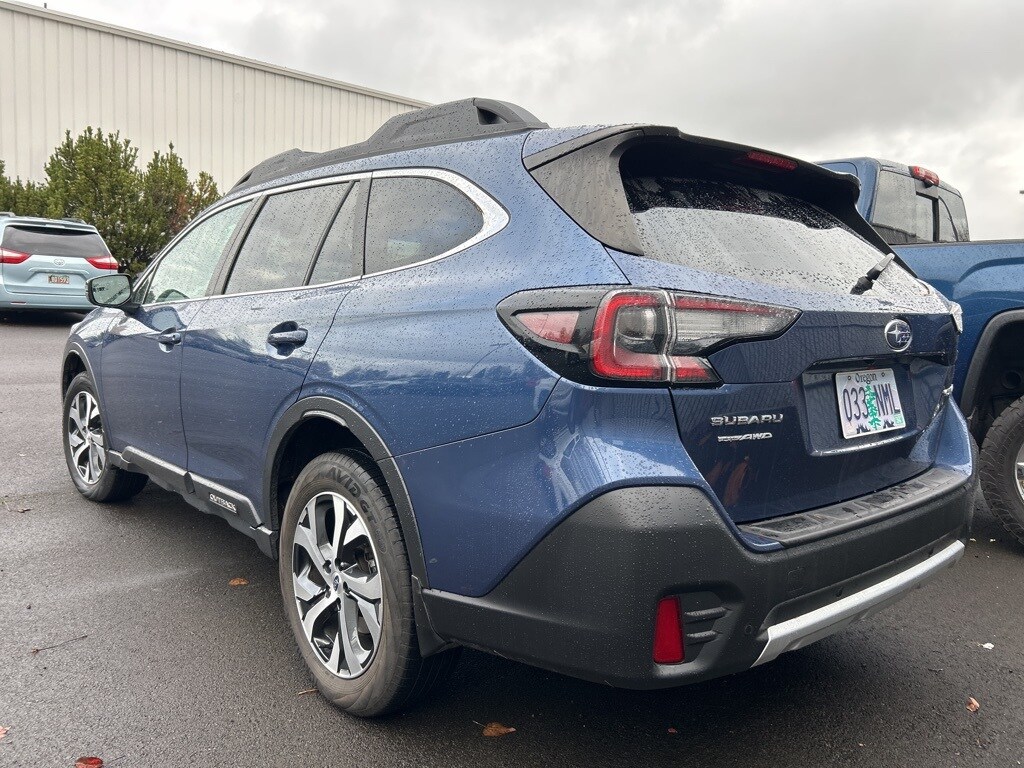 2022 Subaru Outback Limited photo 3
