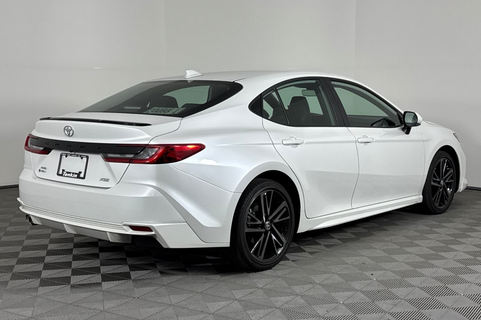 2025 Toyota Camry XSE photo 3