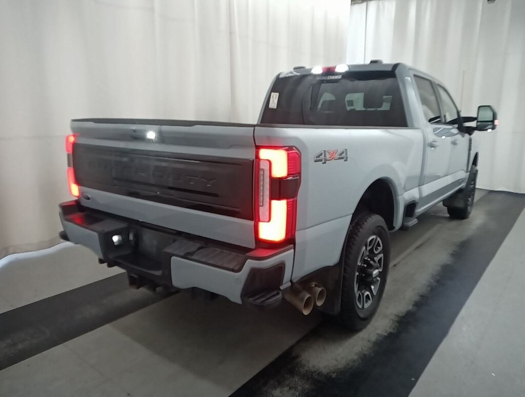 2025 Ford F-350 Platinum photo 3