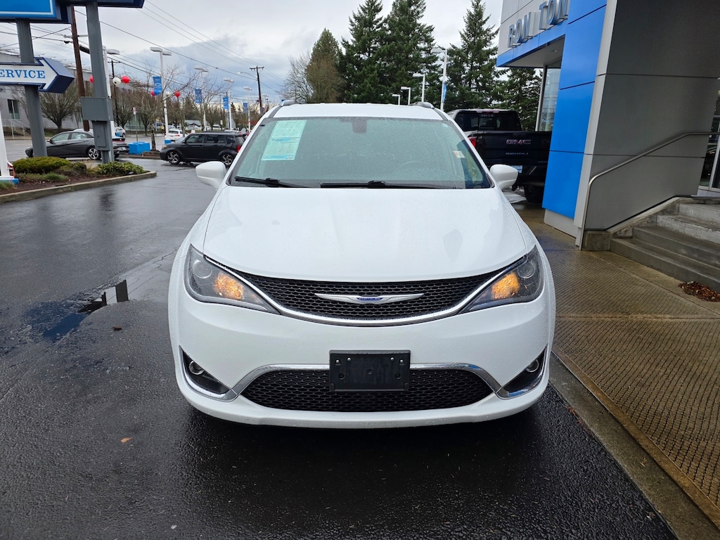 Used 2019 Chrysler Pacifica Touring L Van Passenger Van