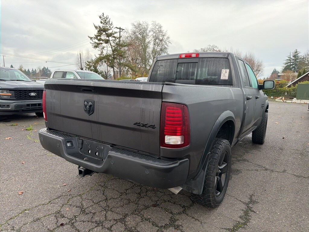 2022 Ram 1500 Classic SLT photo 4