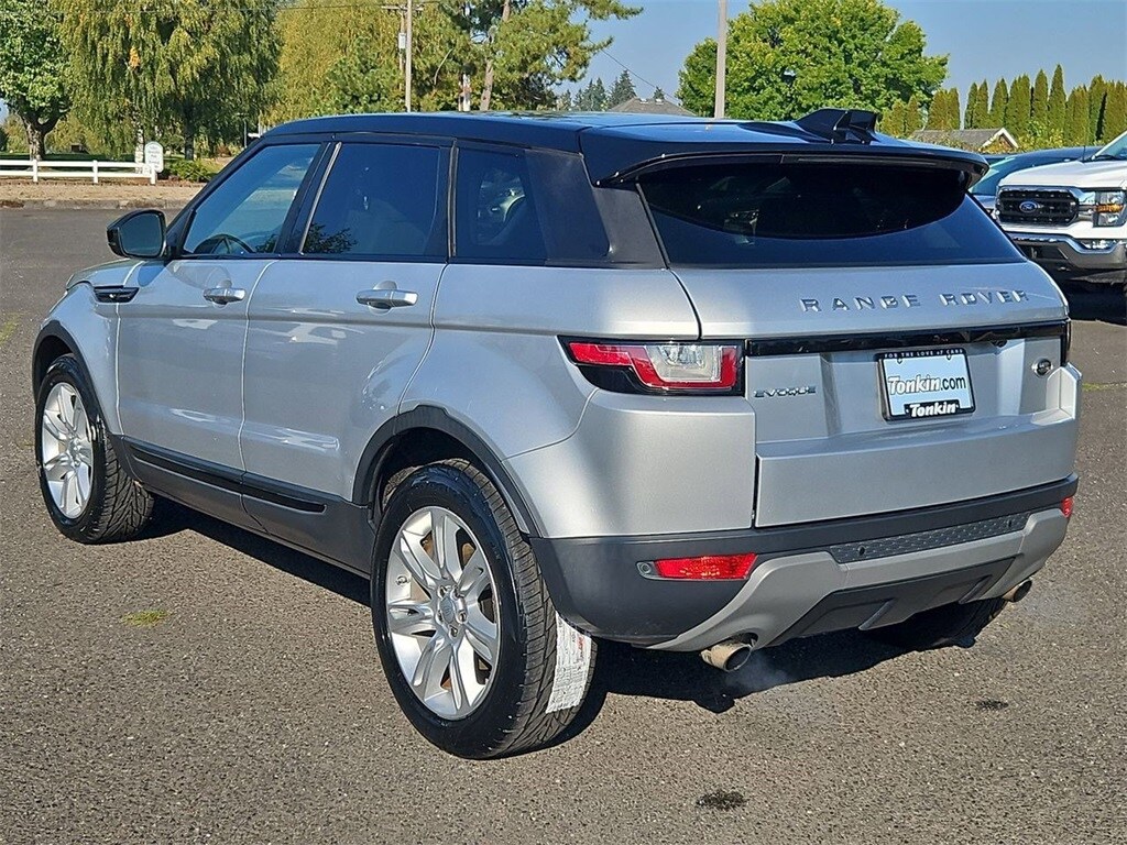2017 Land Rover Range Rover Evoque SE photo 3