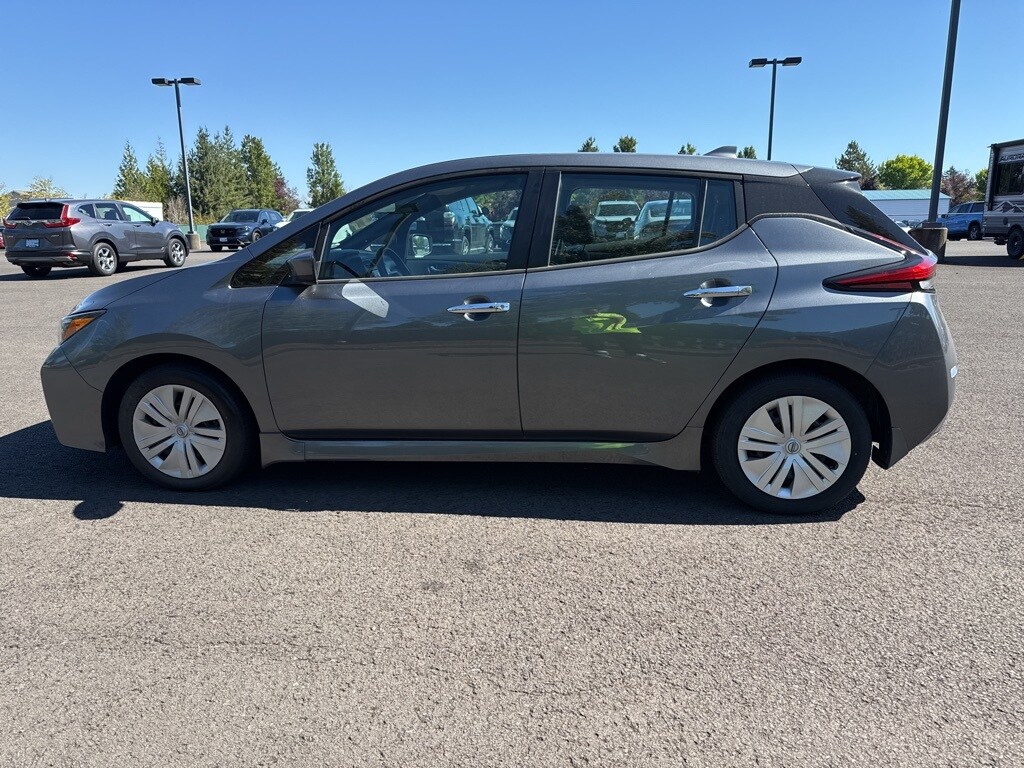 2024 Nissan Leaf S photo 4