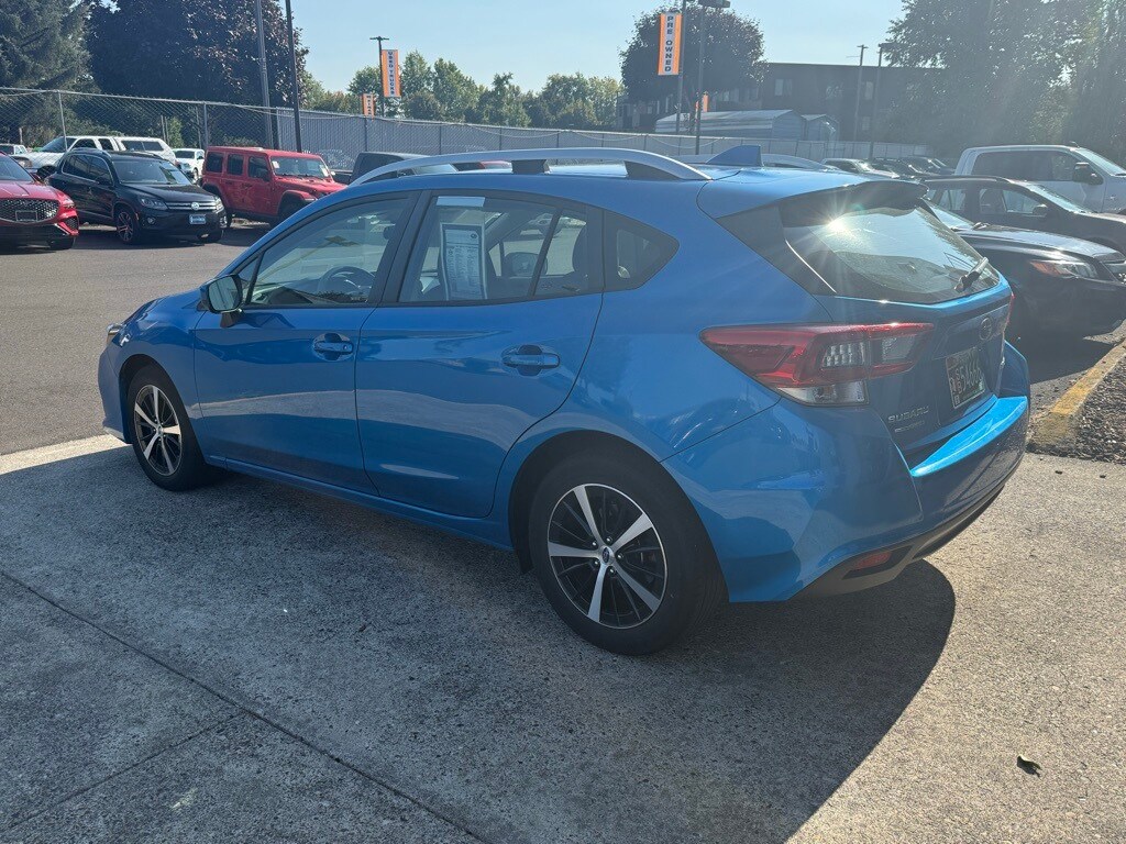 2022 Subaru Impreza Premium photo 3