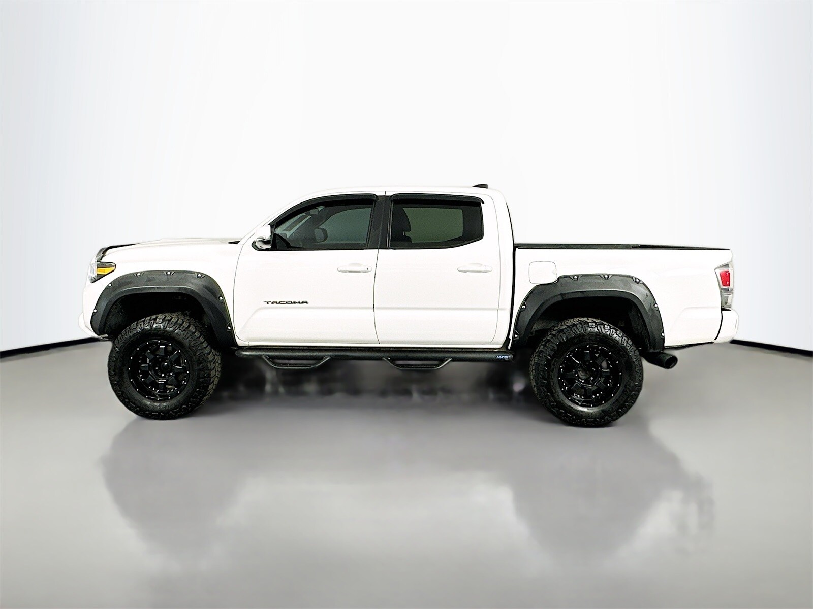 2021 Toyota Tacoma TRD Sport photo 4