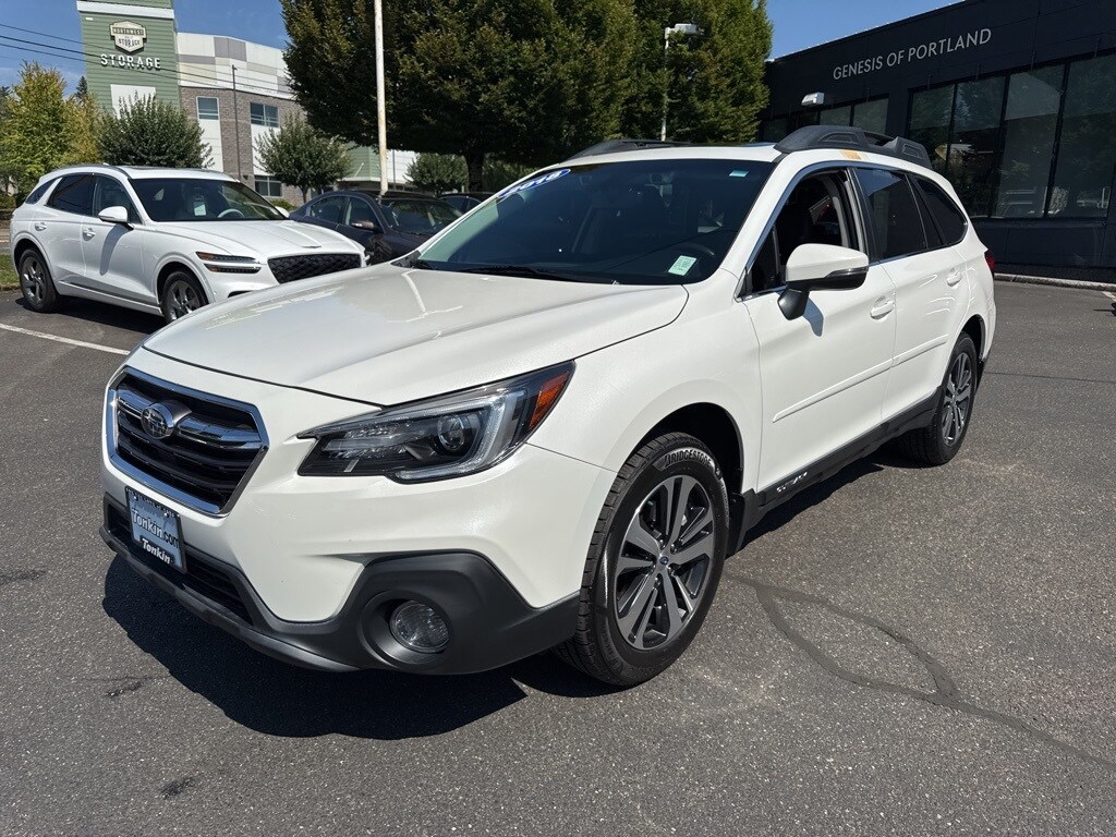 2018 Subaru Outback 3.6R Limited photo 2