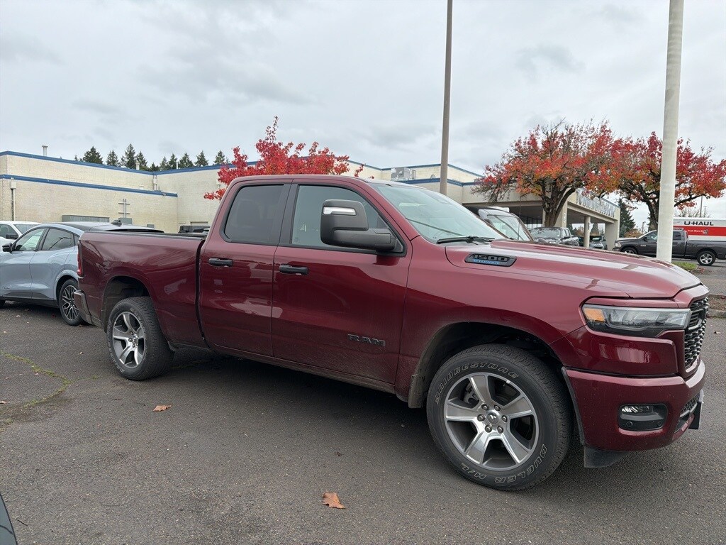 2025 Ram 1500 Tradesman photo 4