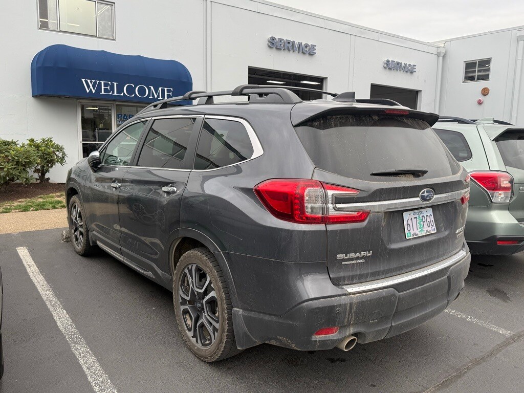 2023 Subaru Ascent Touring photo 4