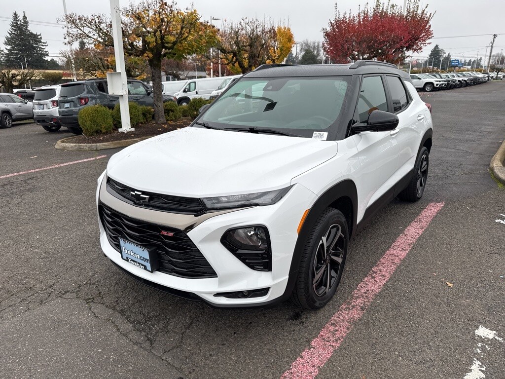 2021 Chevrolet Trailblazer RS photo 2