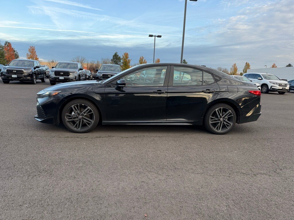 2025 Toyota Camry XSE photo 4