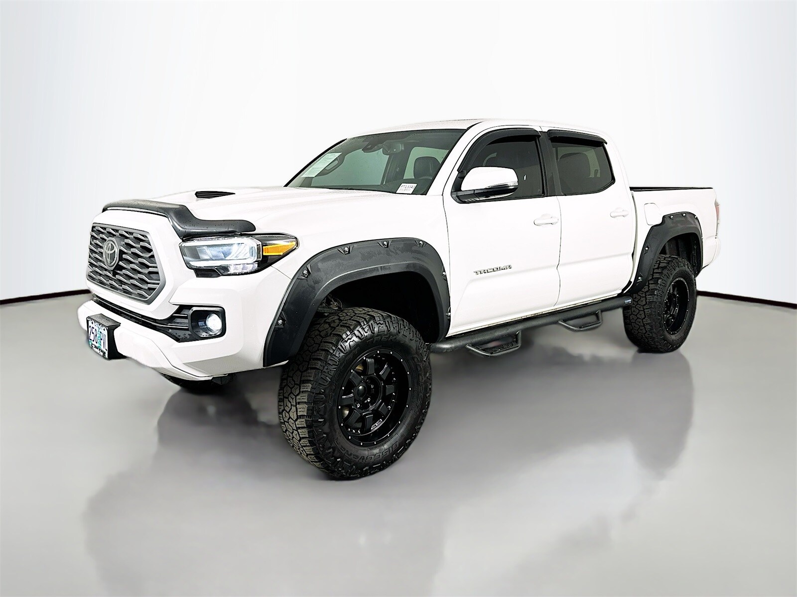 2021 Toyota Tacoma TRD Sport photo 3