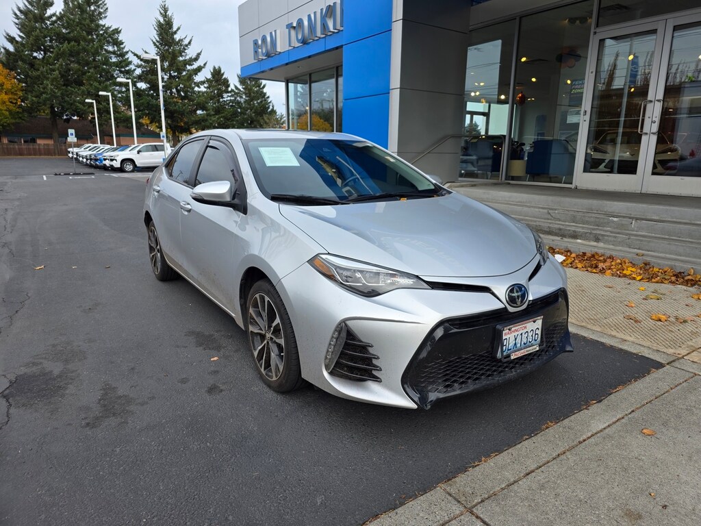 Used 2017 Toyota Corolla SE Sedan
