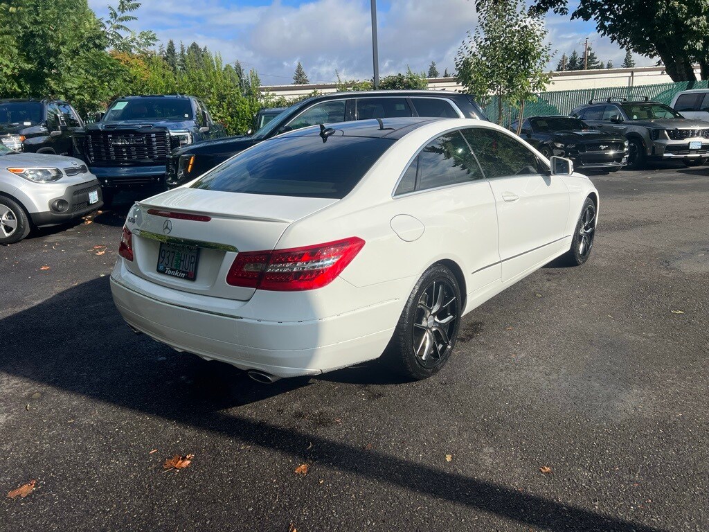 2013 Mercedes Benz E 350 Coupe photo 2