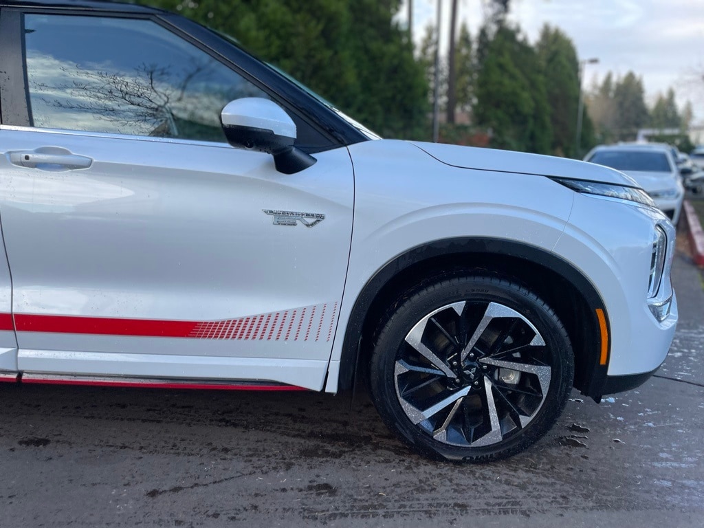 Used 2024 Mitsubishi Outlander PHEV SE SUV