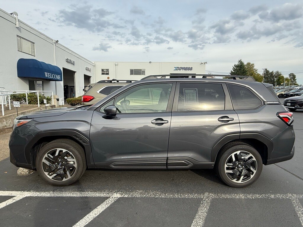 2025 Subaru Forester Limited photo 2