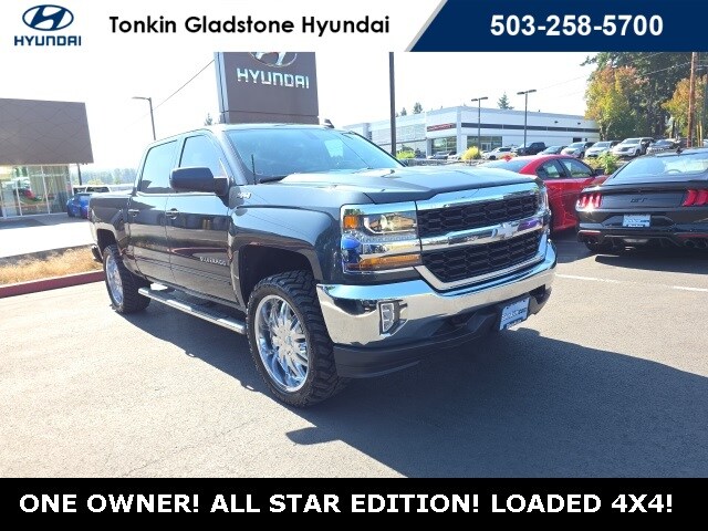 2018 Chevrolet Silverado 1500 LT photo 2
