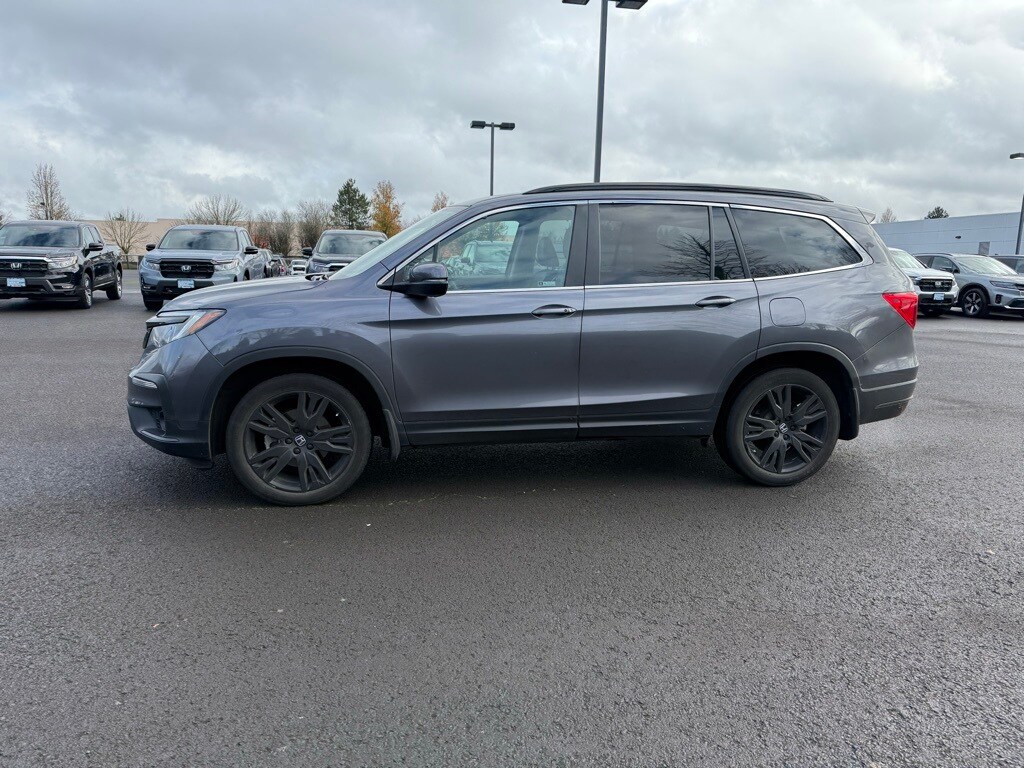 2021 Honda Pilot Special Edition photo 3