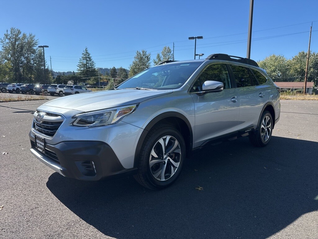2020 Subaru Outback Limited photo 2