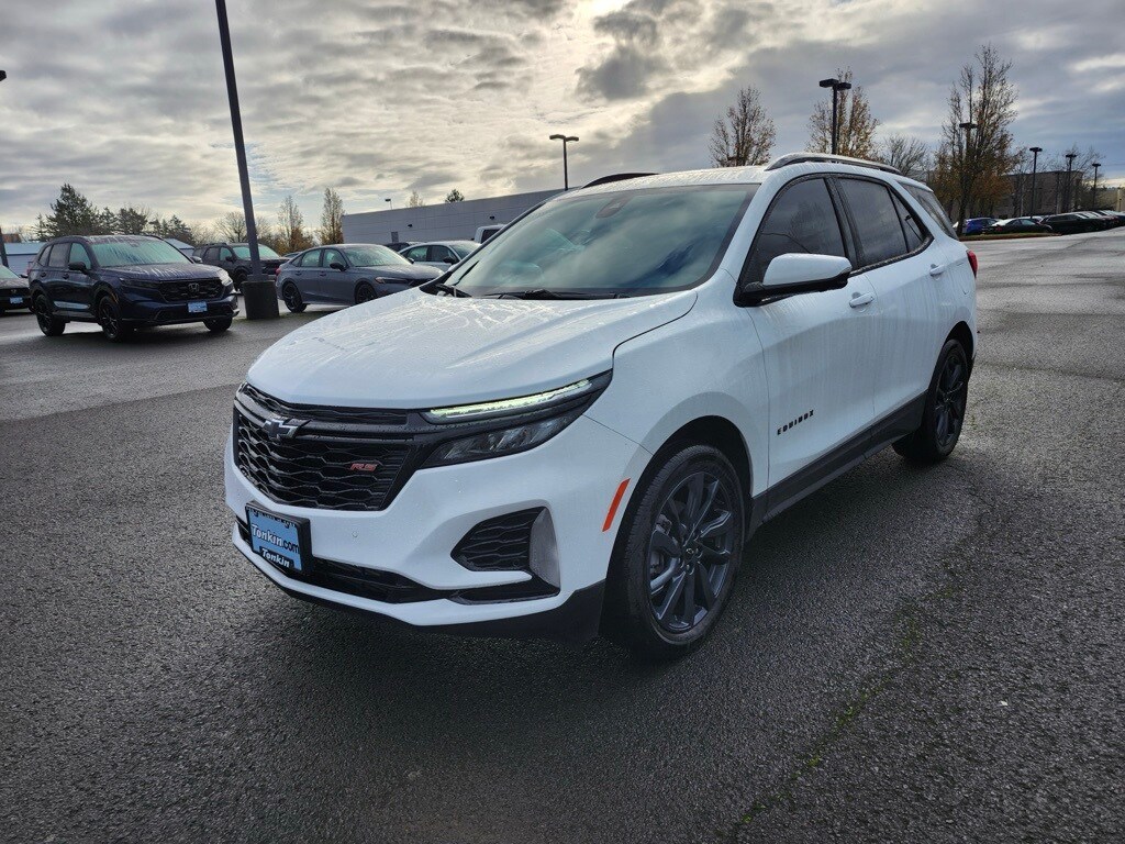 2024 Chevrolet Equinox RS photo 3