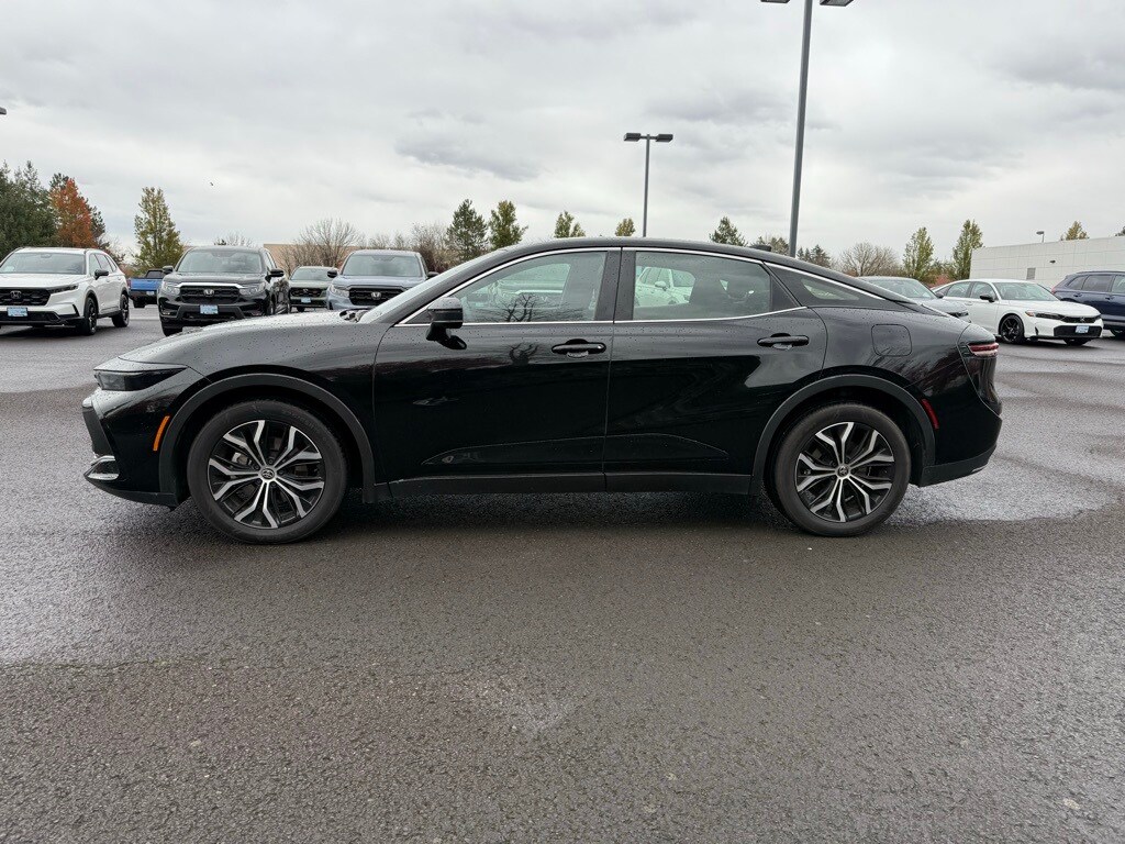 2024 Toyota Crown XLE photo 4