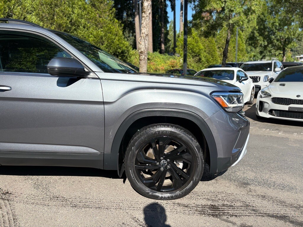 2022 Volkswagen Atlas V6 SE Technology photo 2