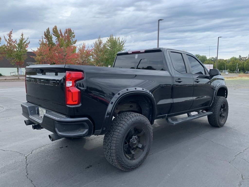 2019 Chevrolet Silverado 1500 Custom photo 3