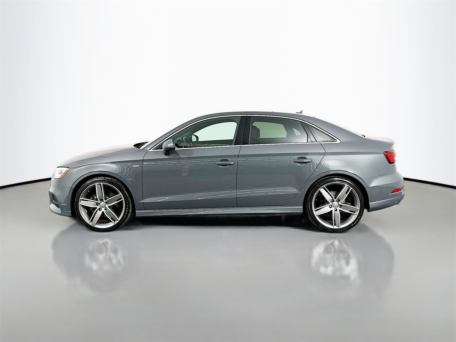 2018 Audi A3 2.0T Premium Plus photo 2