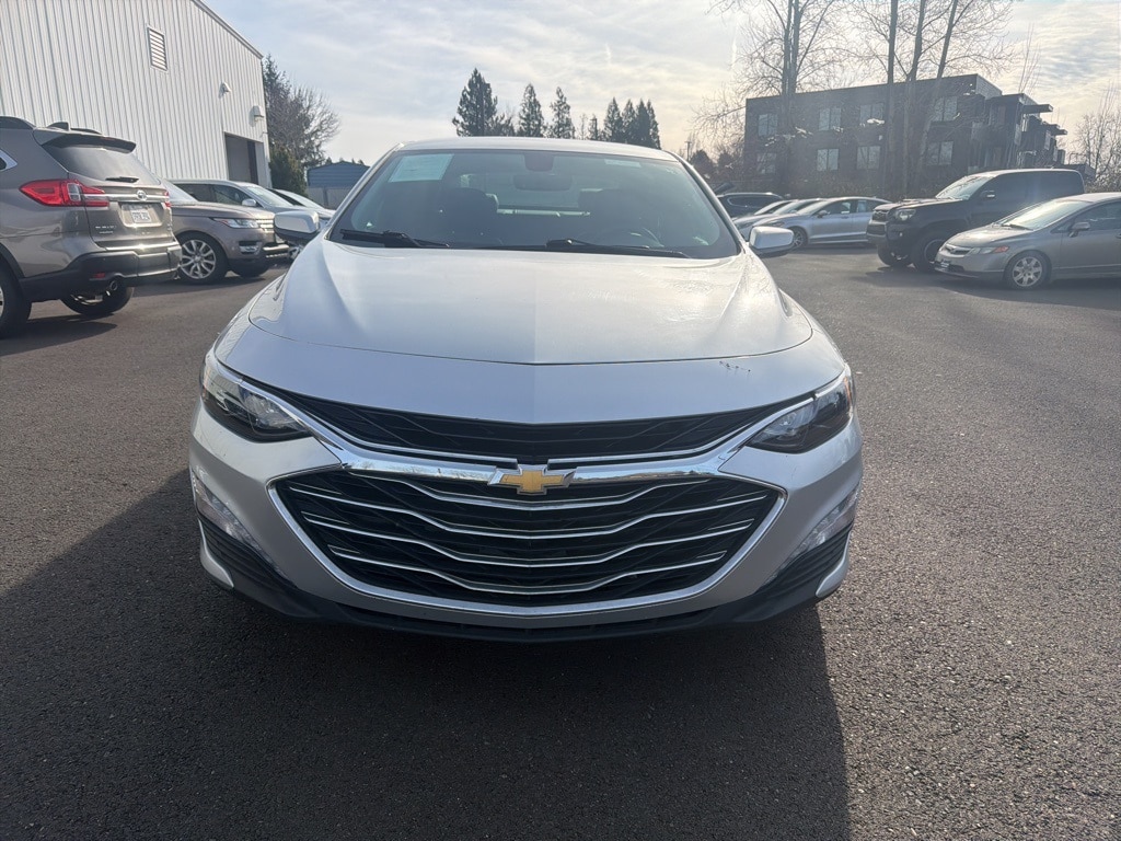 Used 2019 Chevrolet Malibu 1LT with VIN 1G1ZD5ST4KF212456 for sale in Gresham, OR