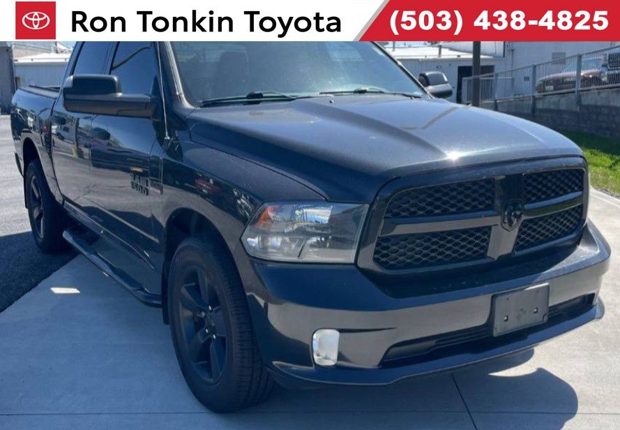 2016 RAM 1500 Express 4x4 Crew Cab 5'7" (Fleet)'s photo