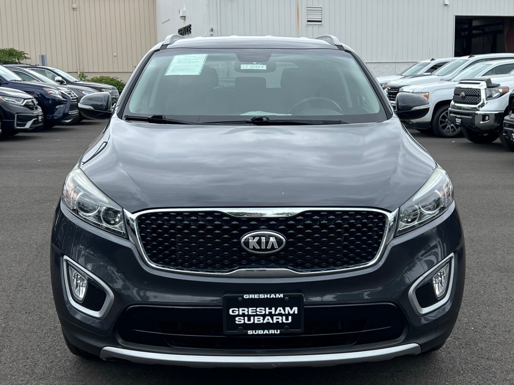 Used 2017 Kia Sorento EX with VIN 5XYPHDA54HG276244 for sale in Gresham, OR
