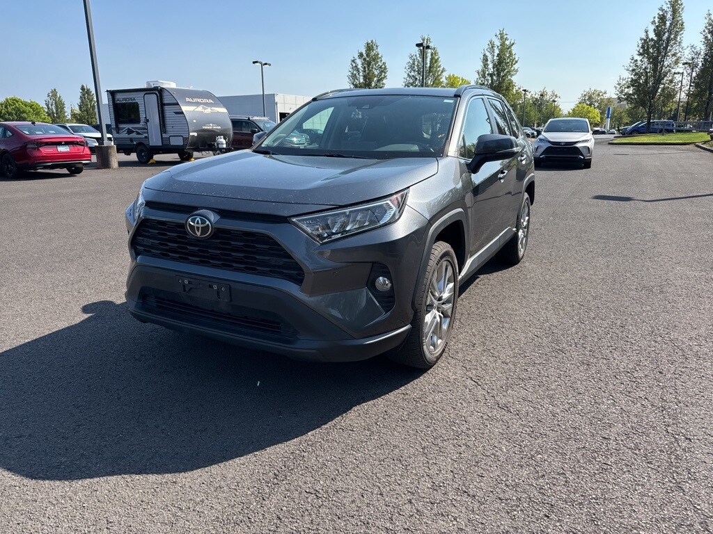 2021 Toyota RAV4 XLE Premium photo 2