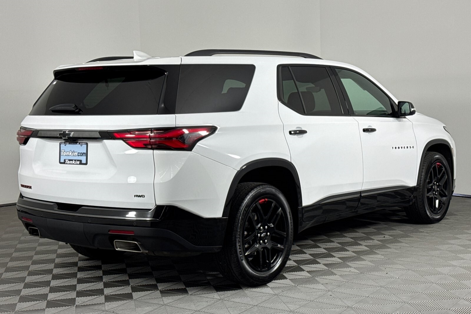 2024 Chevrolet Traverse Premier photo 4