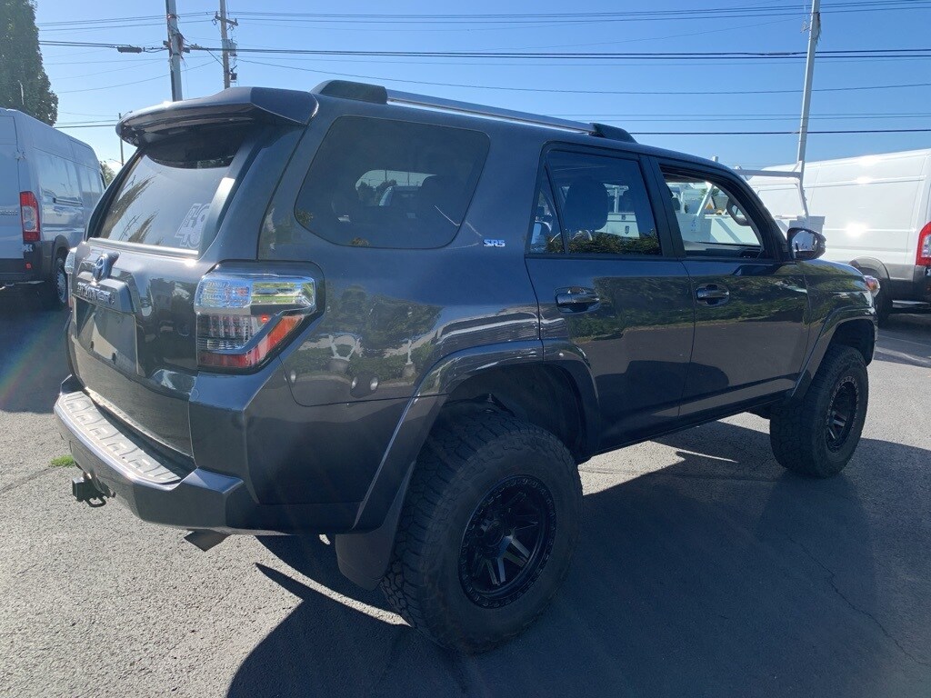 2023 Toyota 4Runner SR5 Premium photo 3