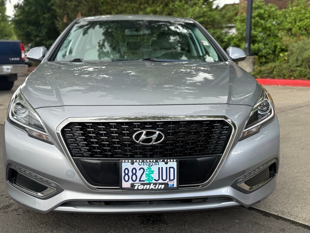 2017 Hyundai Sonata Hybrid Limited photo 4