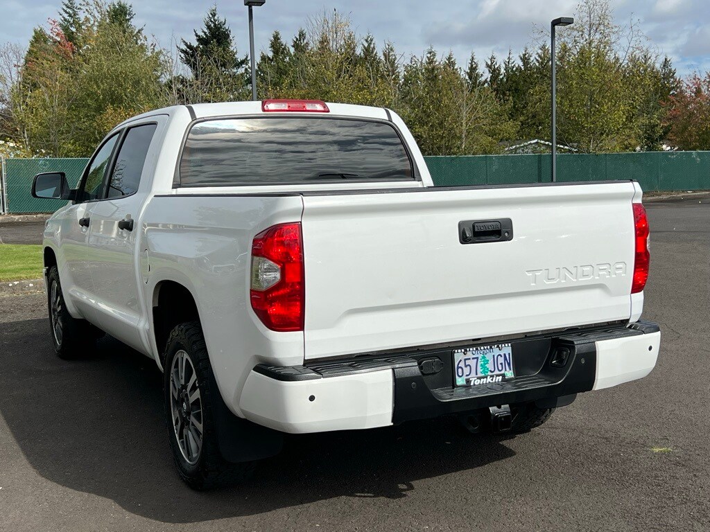 2018 Toyota Tundra SR5 photo 4