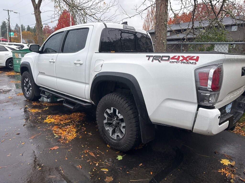 2022 Toyota Tacoma TRD Off-Road V6 photo 2