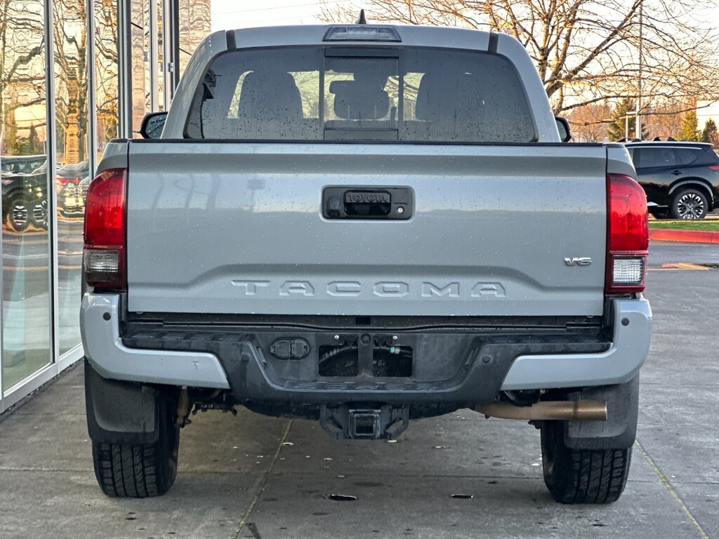 Used 2018 Toyota Tacoma Truck Double Cab