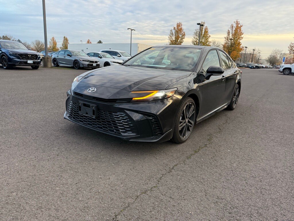 2025 Toyota Camry XSE photo 3